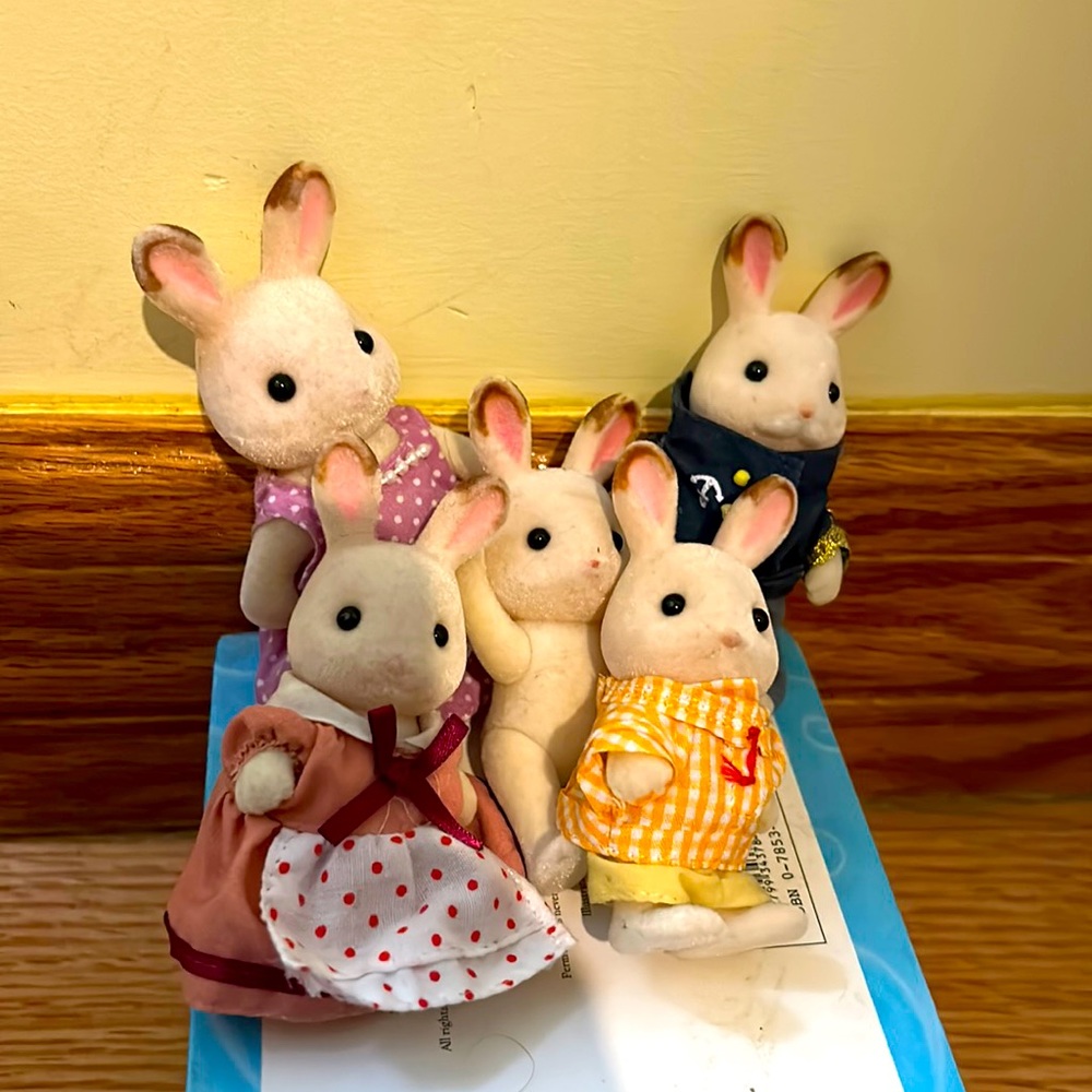 Calico critter family